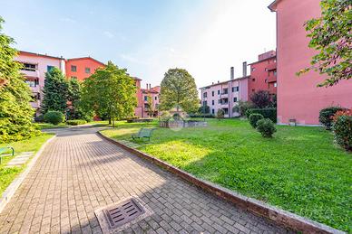 6 LOCALI A RESCALDINA