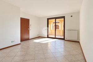 3 LOCALI A TOSCOLANO-MADERNO