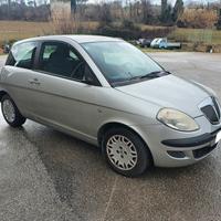 Lancia Ypsilon 1.2 8V Argento