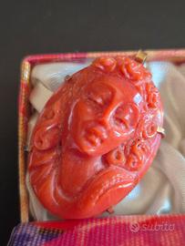 Cameo vintage corallo rosso mediterraneo e oro