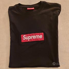 Supreme t- shirt