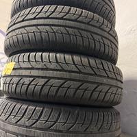 Gomme invernali Toyo 185/65/15 con cerchi in ferro