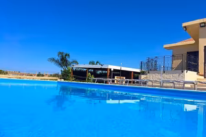 Villa con piscina