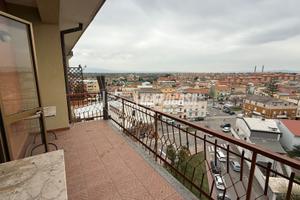 AMPIO PENTAVANO ALL'ULTIMO PIANO - VIA CIMAROSA OR