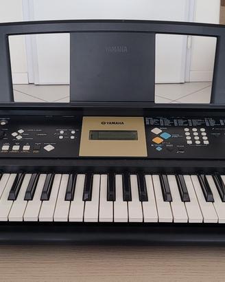 Tastiera Yamaha YPT-220