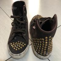 Sneakers Superga scamosciate borchie n. 37