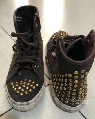 Sneakers Superga scamosciate borchie n. 37