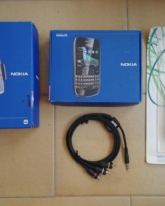 Collezione Nokia E6-00, cavi collegamento TV, OTG