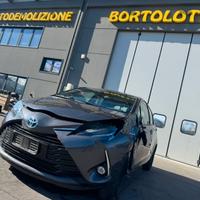 TOYOTA YARIS per ricambi usati 1NZ