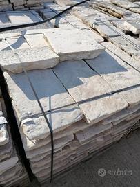 Basola vissuta di pietra di recupero