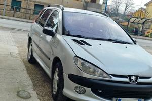    Peugeot in buono stato