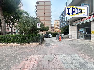 Posto auto Via Medaglie D'Oro