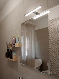 specchio da bagno  con luce a led centrale