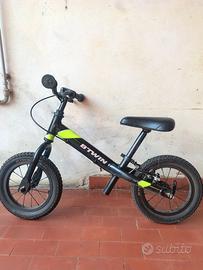 Balance bike Btwin 12 '' con freno .