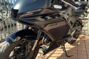 Yamaha R3 2025 Akrapovič