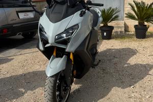 Yamaha Tmax 560 tech max