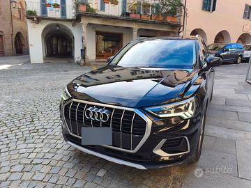 AUDI Q3 35 TFSI Business