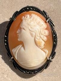 Cameo con montatura in  argento 800