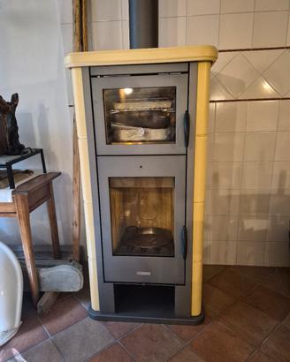 Stufa a legna con forno Montegrappa