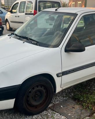 Citroen Saxo 1.1.  (Motore guasto)