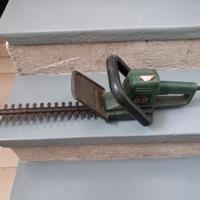 Tagliasiepi Black & Decker GT221 elettrico