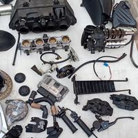 Pezzi per Bmwk1200r anno 2006