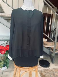 Camicia donna  nera. Dietro plissettato.