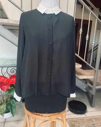 Camicia donna  nera. Dietro plissettato.