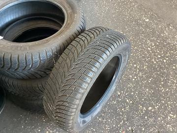 GOMME 4 stagioni 205/60 R16 92V