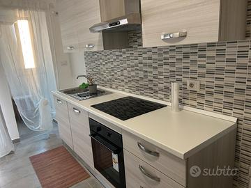 Monolocale Milano completamente arredato