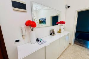 Ampio appartamento con 3 camere, 2 bagni e garage