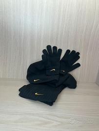 Nike Gold Y2K Vintage | Sciarpa + Guanti +Cappello
