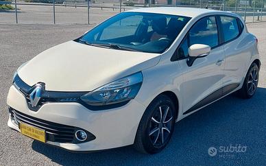 PARI AL NUOVO - RENAULT CLIO - 1.5 DIESEL - EURO 6
