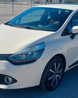 PARI AL NUOVO - RENAULT CLIO - 1.5 DIESEL - EURO 6