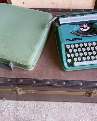 Olivetto Lettera 82