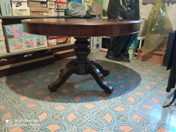 Tavolo in legno