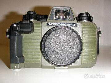 Fotocamera subacquea Nikonos 5 obiettivi 20 e 28