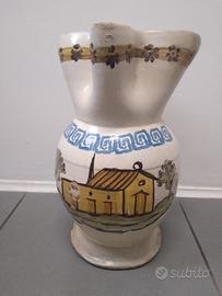 brocca antica ceramica pugliese 