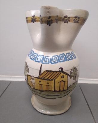 brocca antica ceramica pugliese 