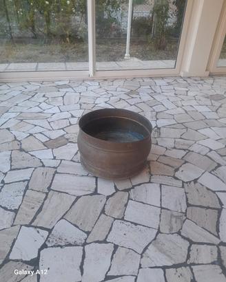 vaso in ottone