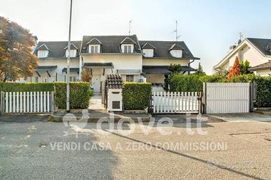 Villetta a schiera di 160 m² con 4 locali e box au