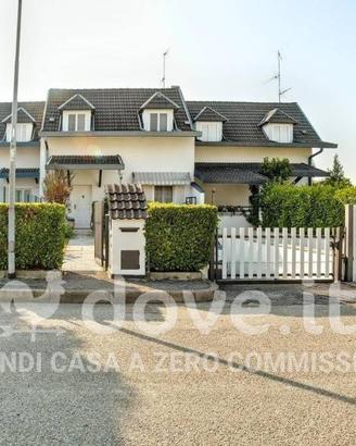Villetta a schiera di 160 m² con 4 locali e box au