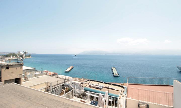 Via P.Mafalda - 5 locali, con terrazzo vista mare