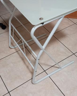 Tavolino / scrittoio.