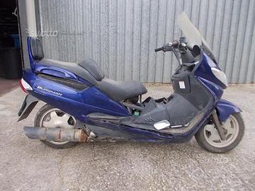 Suzuki burgman 250 2001 smembro per ricambi