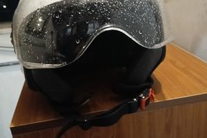 casco per scooter 