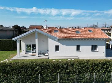 Trivignano ampia villa singola