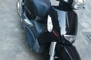 Aprilia Scarabeo 300 - 2010