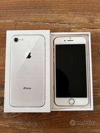 I phone 8 64 gb color oro