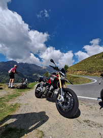 Aprilia Dorsoduro 750 Factory